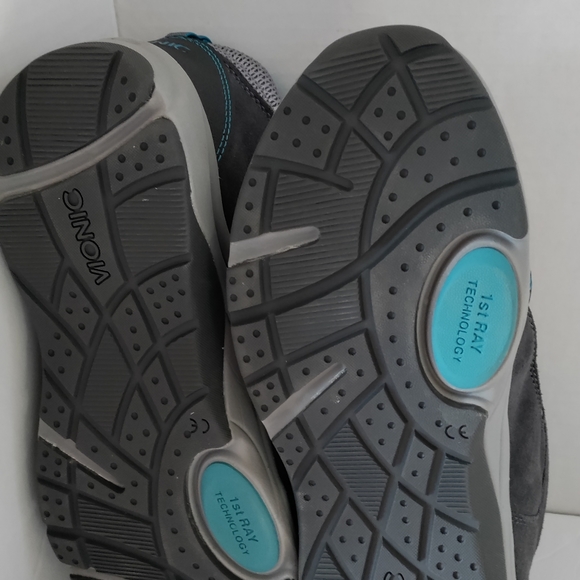 Vivonic Women's Hiking Boots - Picture 8 of 8